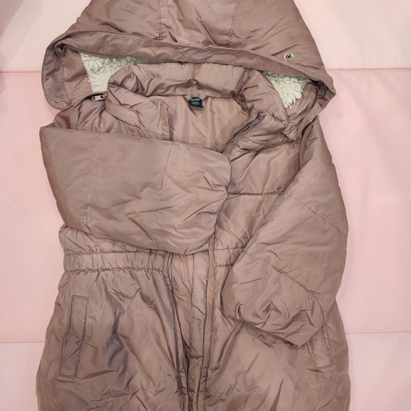 Gap girl pink puffer jacket size 4 - Picture 1 of 1